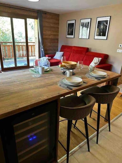 Gorgeous 2 Bedroom, 2 Full Bath, Ski In Apartment! Winner Of 2025 And 2024 Traveller Award! Morzine Eksteriør billede